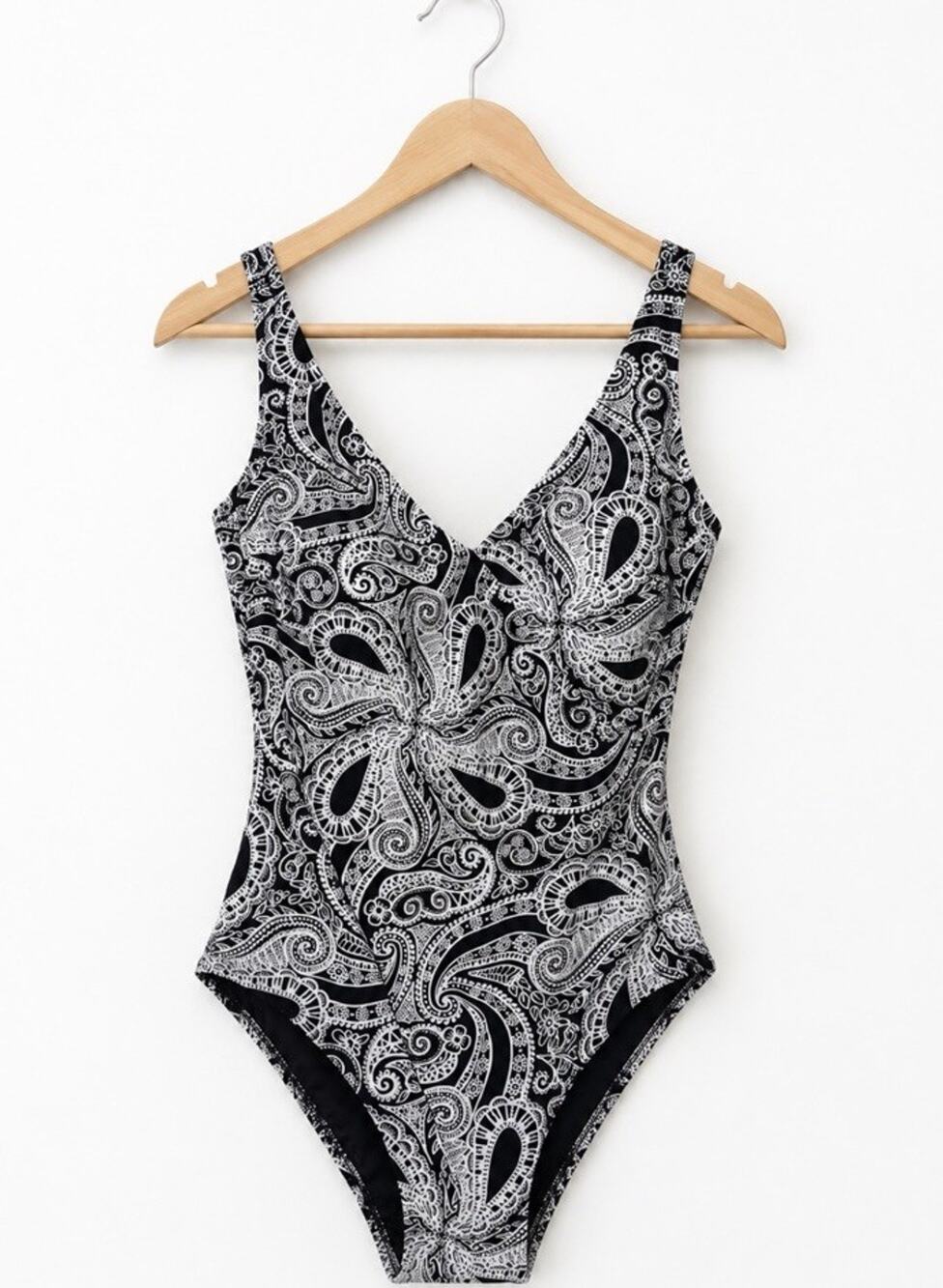 Gottex Black and White Paisley V‑Neck One‑Piece Swimsuit